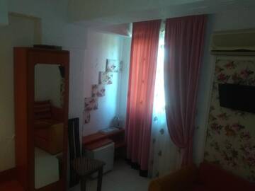 Фото номера Двухместный номер с 1 кроватью Гостевой дом Vila samaya г. Eforie 6